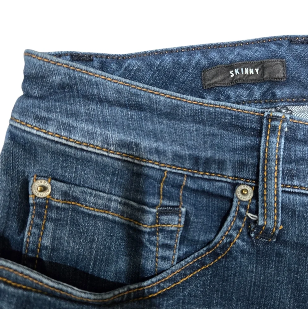 Torrid Premium Distressed Skinny Fit Jeans Stretch Denim 24R